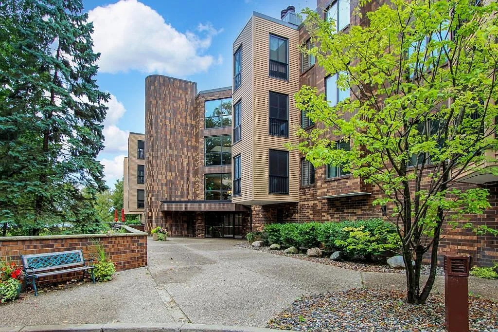 14319 Stewart Lane exterior